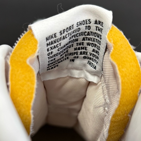 Nike Blazer Mid 77 Brick Red and White Athletic Hightop Sneakers Shoes - Picture 12 of 15